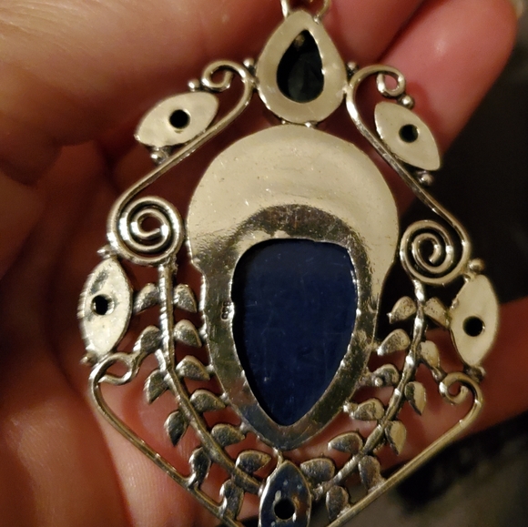 New Carved Blue Goddess Face Blue Topaz 925 Silver Pendant. - Picture 7 of 9